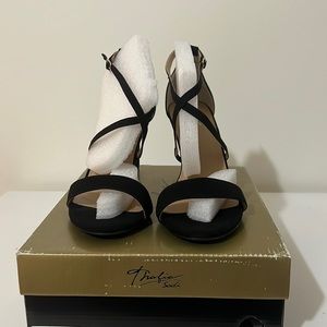 THALIA SODI
Women's Darria Strappy Sandals, Size 9.5